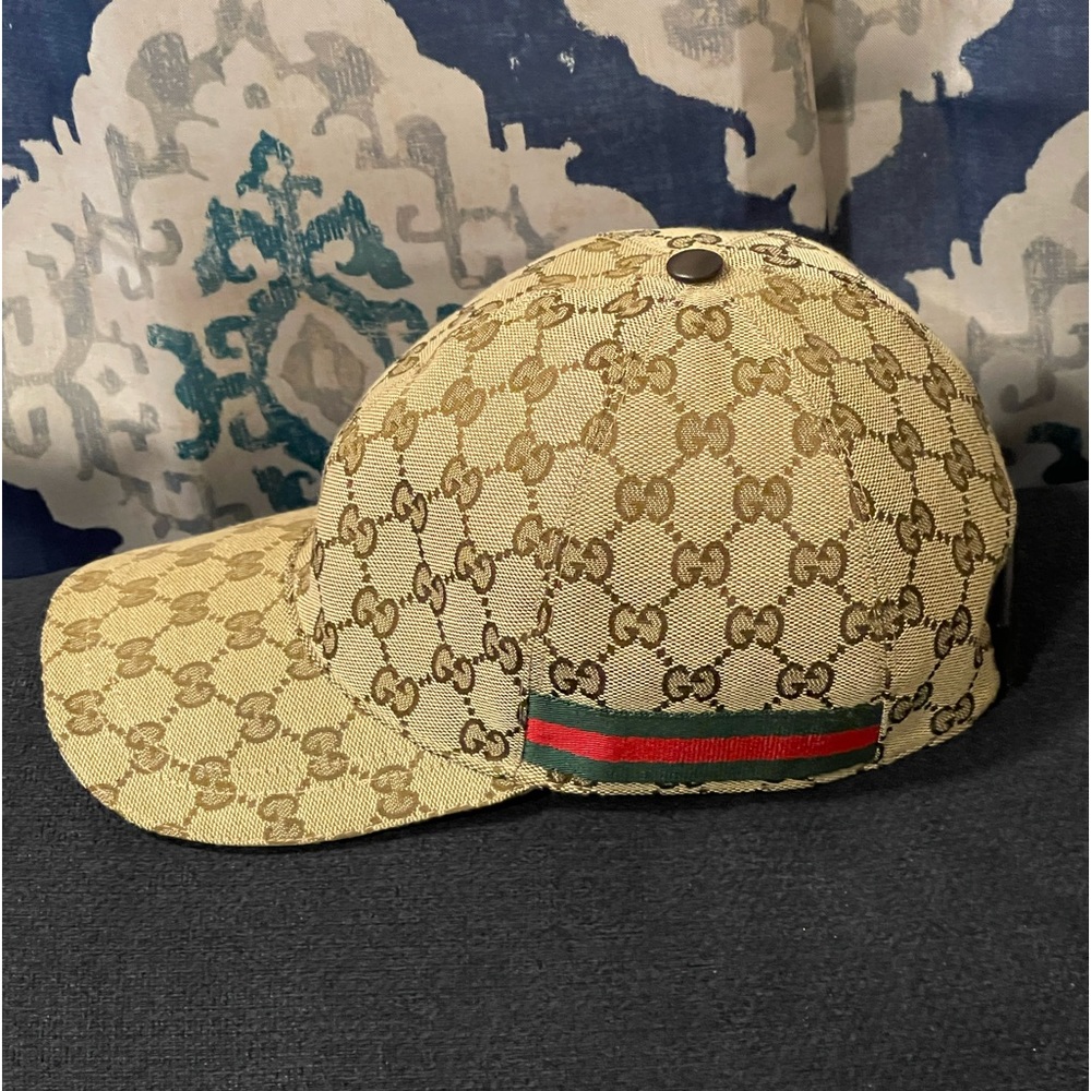 Gucci Classic Original GG canvas baseball cap with web.